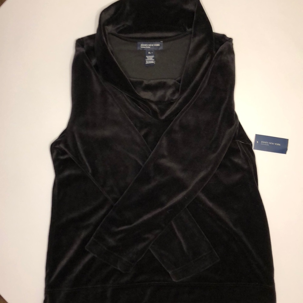 Women’s pull over, slouch neck shirt